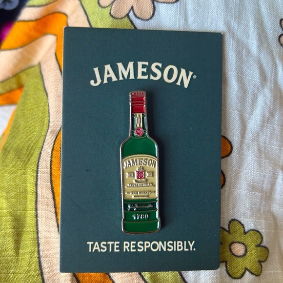 Jameson Whiskey Pin - Picture 1 of 4